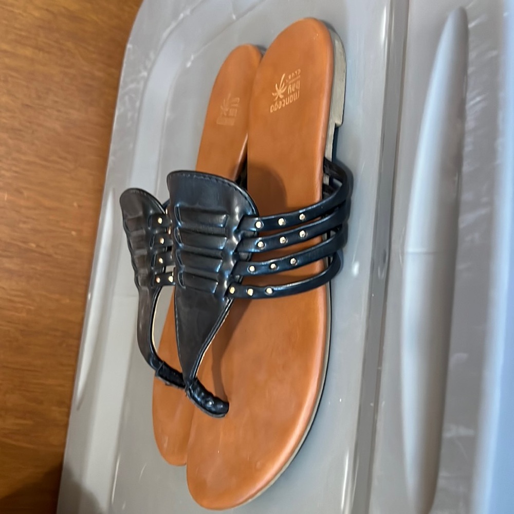 Montego black and light brown sandals Women’s 9